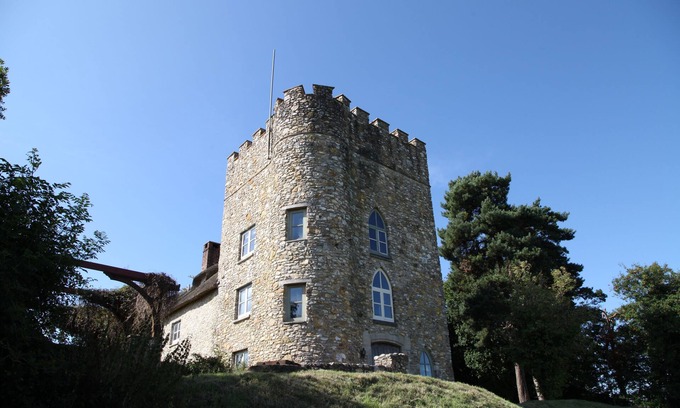 Honiton Other | GOTHIC FOLLY, Sleeps 16, Indoor Heated Pool, Hot Tub, Jurassic Coast East Devon
