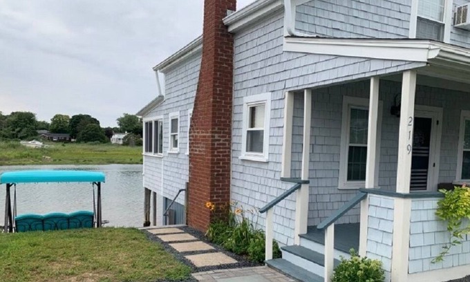 Green Harbor-Cedar Crest Cottage | Grama's Beach Cottage