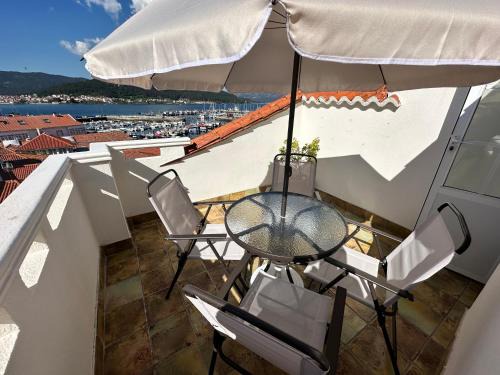 Muros Apartment | Gran ático dúplex centro Muros,Terraza con vistas