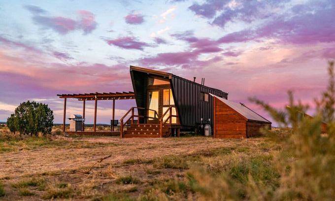 Valle House | Grand Canyon Stargazing Off-Grid Tiny Home
