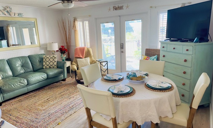 Ono Island Condo | GRAND CARIBBEAN 112 WEST: Cozy Beach Condo @ Perdido Key
