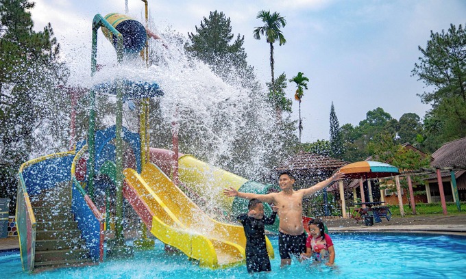 Megamendung Hotel | Grand Cempaka Resort Hotel