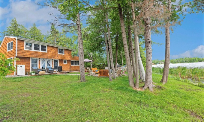 Presque Isle House | Grand Lake Cottage- A Peaceful Fall Escape to Alpena's Shores