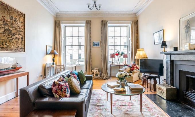 Bonnington Apartment | GRAND & SPACIOUS CENTRAL APT WITH WiFi
