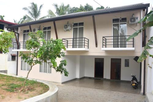Homagama House | Grand White Hotel