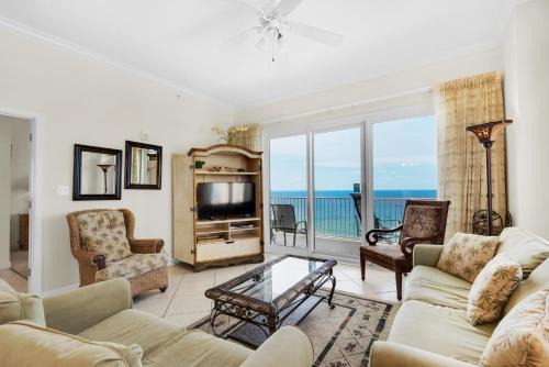Long Beach Apartment | Grandview East 1405