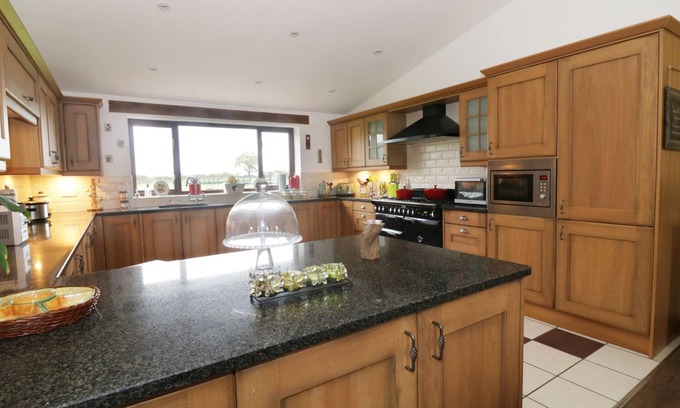 Hainford Cottage | GRANGE FARMHOUSE, character holiday cottage in Hainford