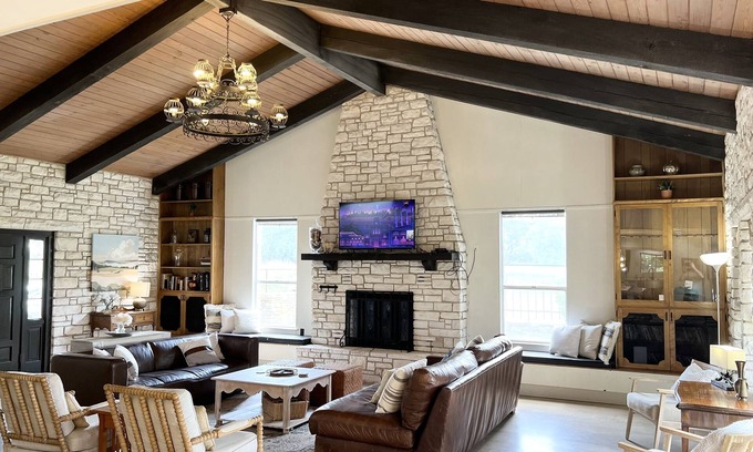 Fredericksburg House | Grapetown Farm House B&B