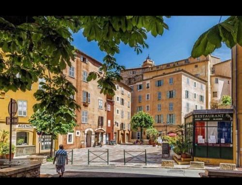 Grasse Apartment | Grasse : Centre ville Superbe appartement 2 chambres