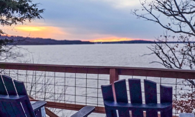 Longtown House | Gray Goose Manor | Lakefront Home on 3+ Acres