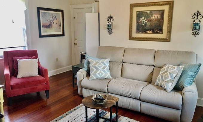 Norwood Apartment | Great Close to Boston Alternative. Lovely one Bedroom
