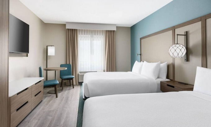 Marathon Hotel | Great Deal! 4 Great Units, Outdoor Pool, On-site Restaurant and Bar