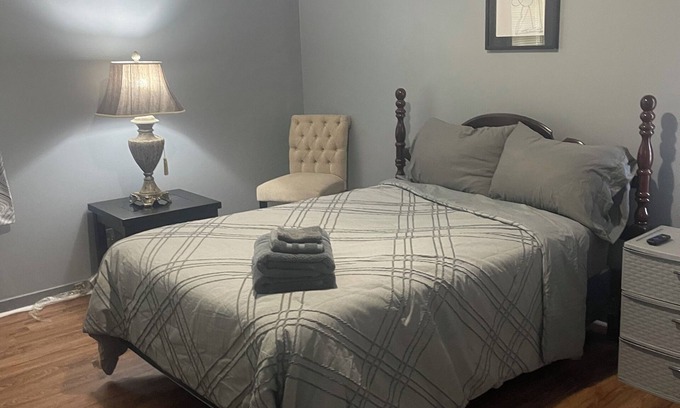 Brownsville House | Great Home in Brownsville, Tennessee 1 Single Bedroom Available for Lodging.