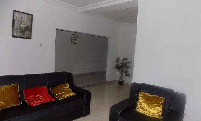 Port Harcourt Apartment | Great Secured 1Bed Service Apartment ShortLet-FREE WIFI - Peter Odili RD or STADIUM - N40,000