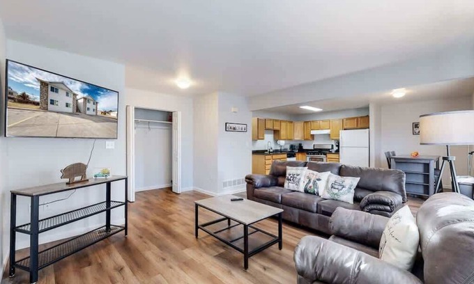 Brighton Apartment | Great Two King Bedroom Spot Close to the Airport