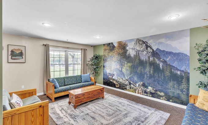 Waterford Township Apartment | Green Goose Lodge - Studio Apt Sleeps 4 Condo
