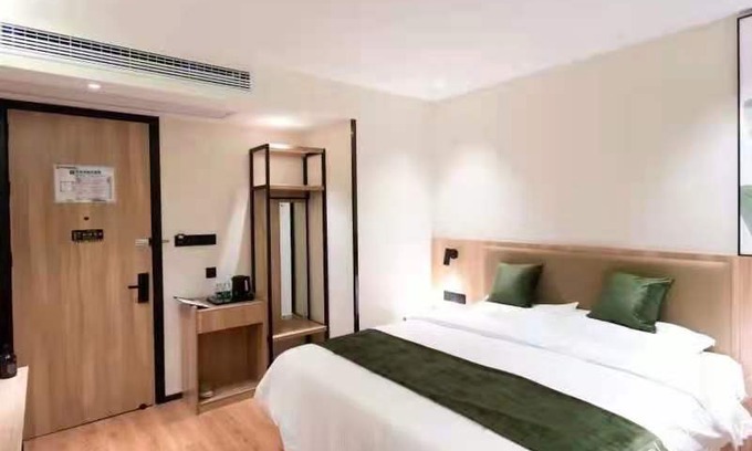 Yingzhou District Hotel | Green Tree Inn Fuyang Fuhe Industrial Park Huangshan Road Zhixuan