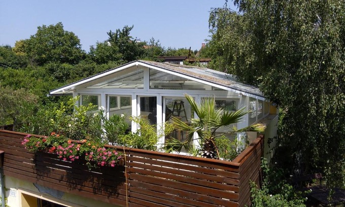 Old Town Other | Greenhouse just 15 min from the Old Town