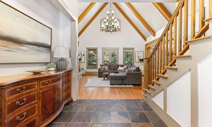 Gainesville House | Griffin Getaway, Spacious Lakehouse Backyard Firepit/Patio Fireplace/Grill. Family Friendly!