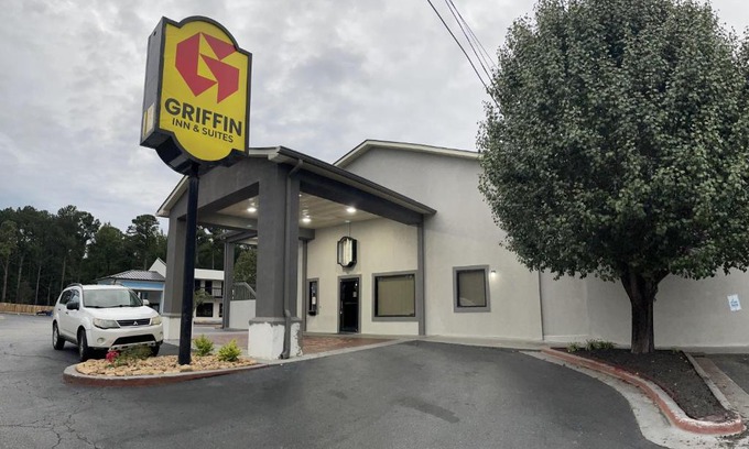 Griffin Hotel | Griffin Inn & Suites