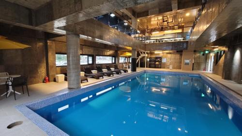 Downtown House | Grim Resort