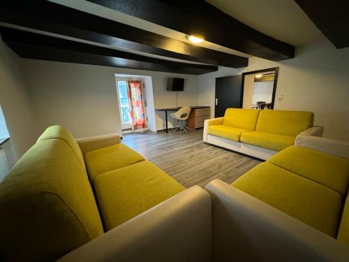 Werdohl Apartment | Große Monteurwohnung - 7 Personen - KÜCHE WIFI TV