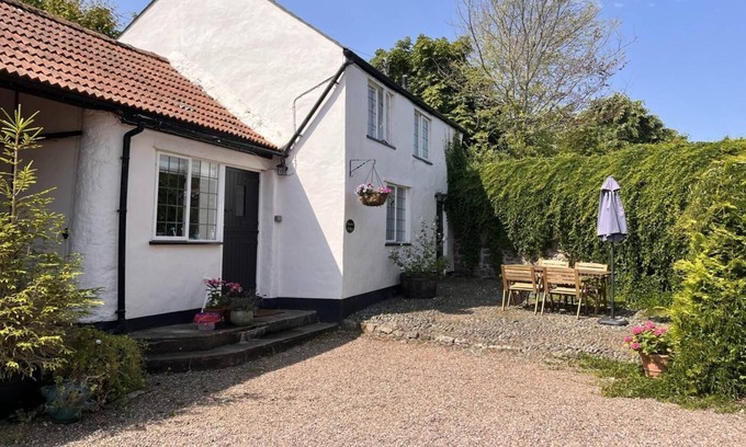 Alcombe Cottage | Grooms Cottage, Nr Minehead