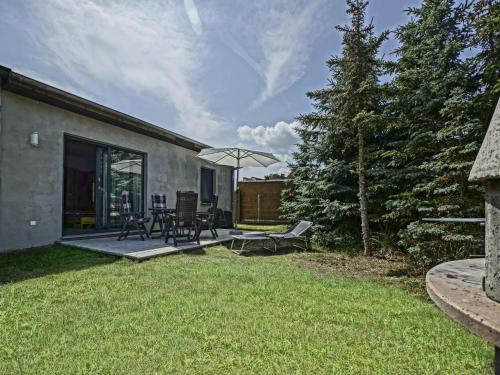 Monkebude House | Ground-floor apartment with terrace and large garden with lounge area and grill