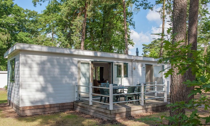 Municipality of Geldrop-Mierlo Ski Chalet | Ground floor chalet with microwave in natural surroundings