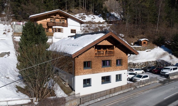Pettneu am Arlberg House | Group house only 5 km from the St.Anton ski area