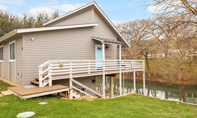 New Braunfels Ski Chalet | Guadalupe Riverfront 4BR w/Deck Firepit Views