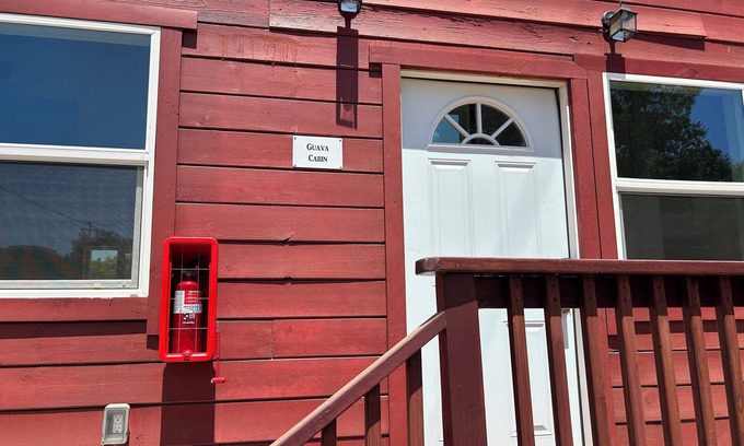 Fallbrook Cabin | Guava Cabin @ Vinyard Winery, 6 Adults, 2 Kids, Wifi, AC, Fallbrook