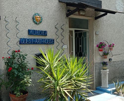 Bovara House | Guest Art House Aurora