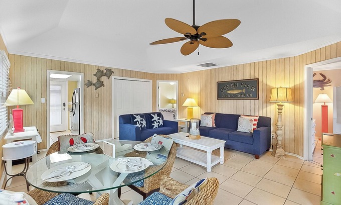 Myrtle Beach Cottage | Guest Cottage 77-G: 2 BR, 2.5 BA in Myrtle Beach, Sleeps 7