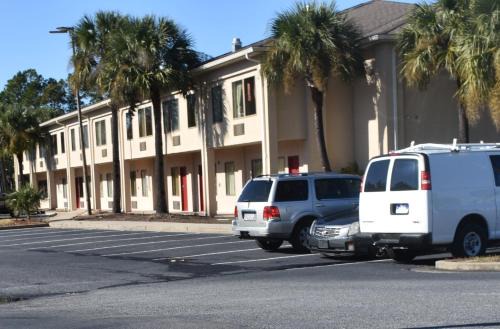 Brunswick Hotel | Guest Cottages & Suites, Brunswick GA