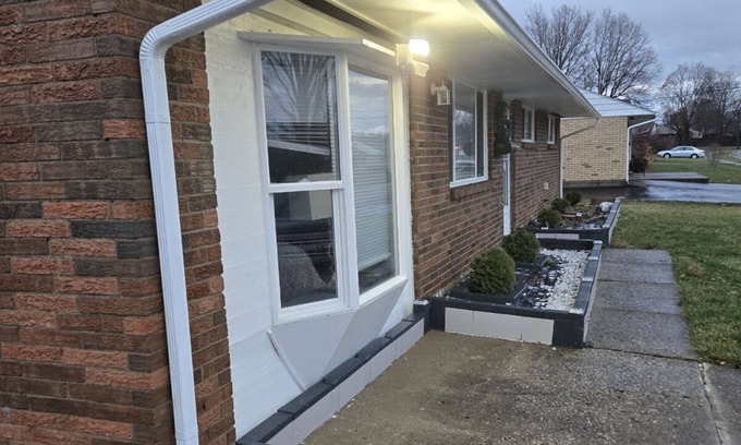 Reynoldsburg House | GUEST-HOUSE #1: Charming 4-bedroom house with AC and Wi-Fi in Reynoldsburg