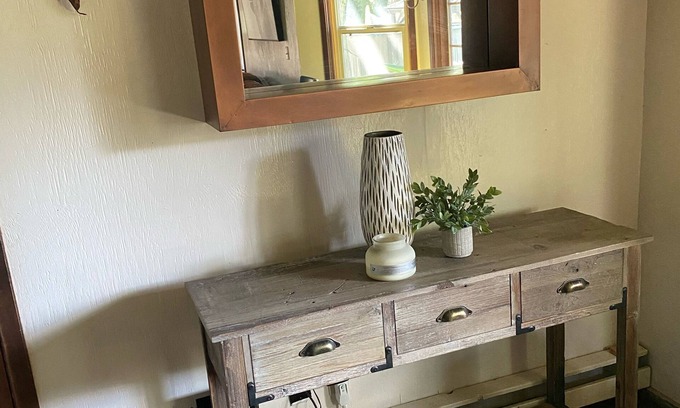 Upper Rattlesnake House | Guest House In the Upper Rattlesnake