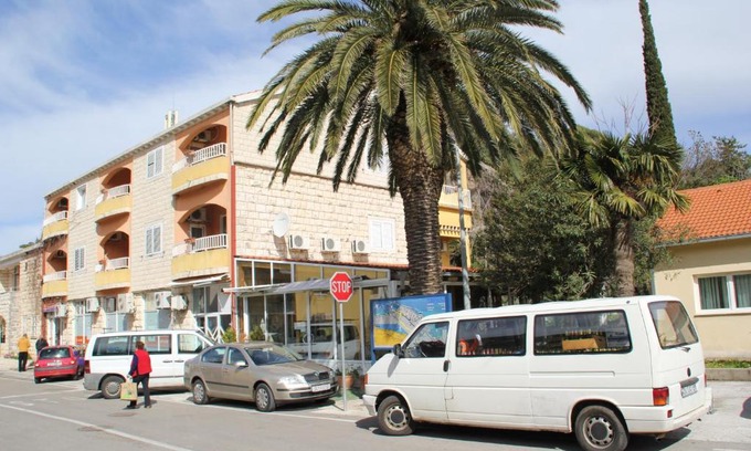 Trpanj House | Guest House Katić