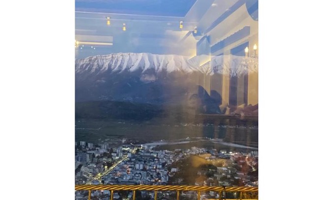 Gjirokaster Apartment | Guest house Laqi