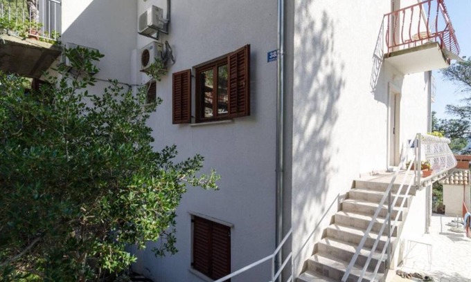 Sobra Apartment | Guest House Sobra 38 - Studio with Balcony and Sea View