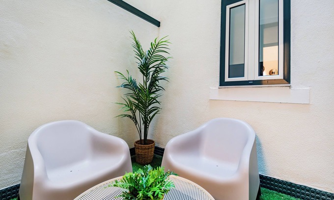 Sao Sebastiao da Pedreira House | Guest Inn 1 Boutique House