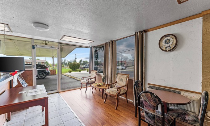 Rogers Hotel | Guest Inn