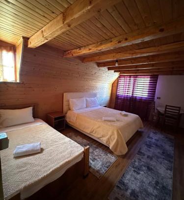 Shale House | Guesthouse prek bjeshka