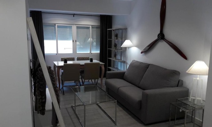 Cadiz Apartment | GUESTING VELAZQUEZ