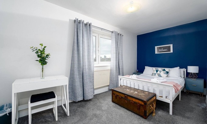 Riverside Apartment | GuestReady - Central Serenity near Tower Bridge
