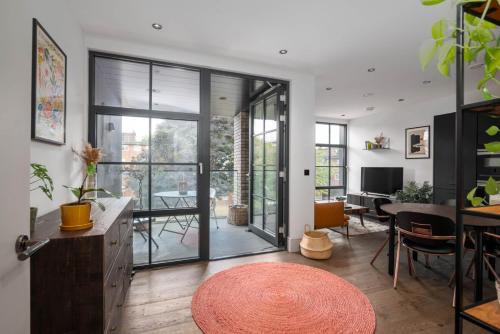 Hoxton Apartment | GuestReady - Industrial Flat near Shoreditch Park