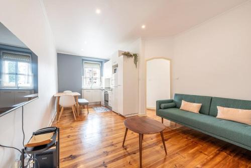 Santo Condestavel Apartment | GuestReady - Just The Two of Us