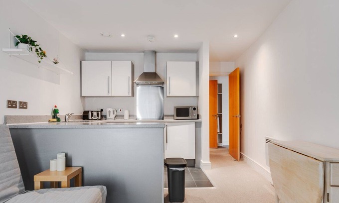 Baltic Triangle Apartment | GuestReady - Vibrant Living in Liverpool's Heart