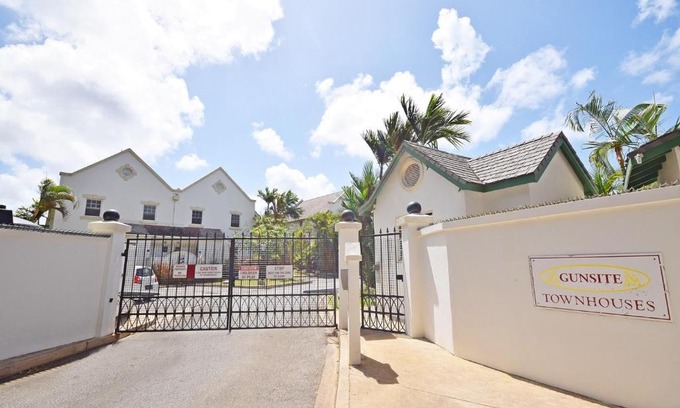 Bridgetown House | Gunsite 28 by Bluescape