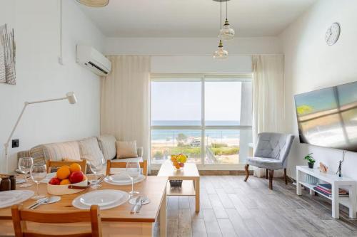 Nahariya Apartment | GW212 Gugel Waves Amazing Seaview Pool Apartments
